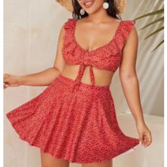 SHEIN Other - NWOT Red & White Polka Dot Bikini (Top Only)